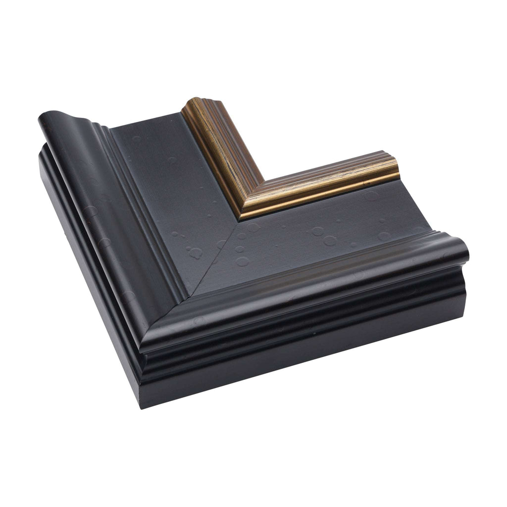 1068 - Antique Black w/Dark Gold Lip