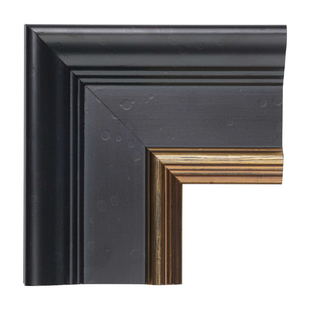 1068 - Antique Black w/Dark Gold Lip