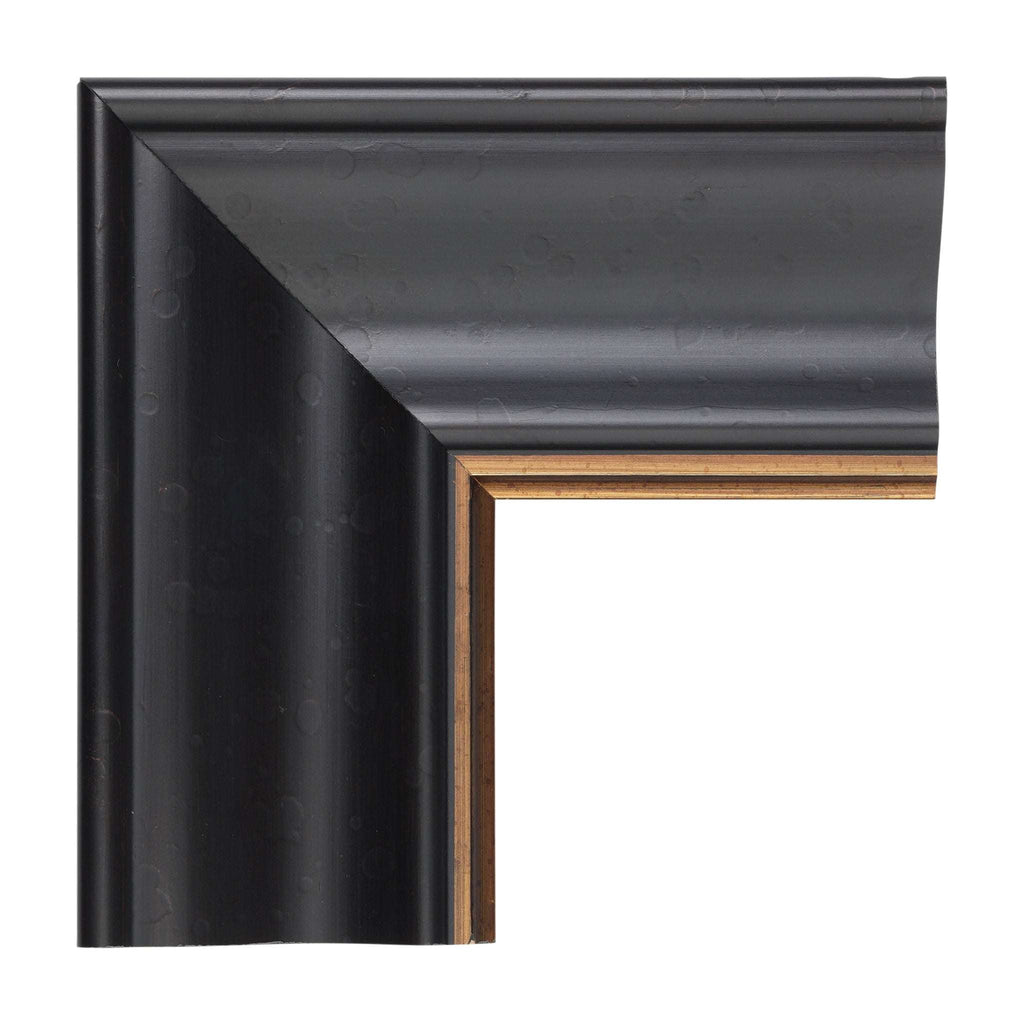 1069 - Antique Black w/Gold Lip